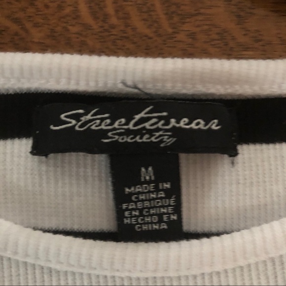 Striped cropped tee - Picture 4 of 4